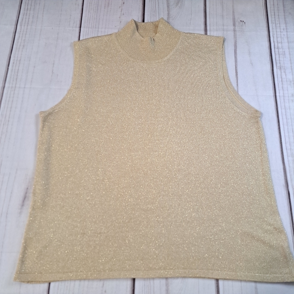 3 FOR 12 SALE Bridgetown Collection Large Silk Blend Sleeveless Top Has Snag